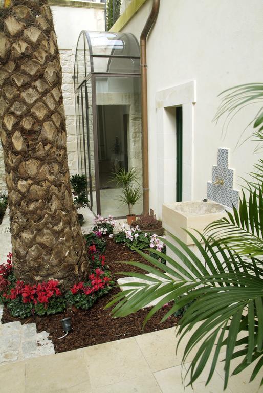 Hotel Novecento شيكلي المظهر الخارجي الصورة