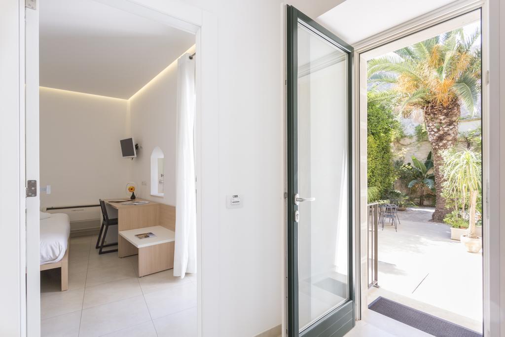 Hotel Novecento شيكلي المظهر الخارجي الصورة