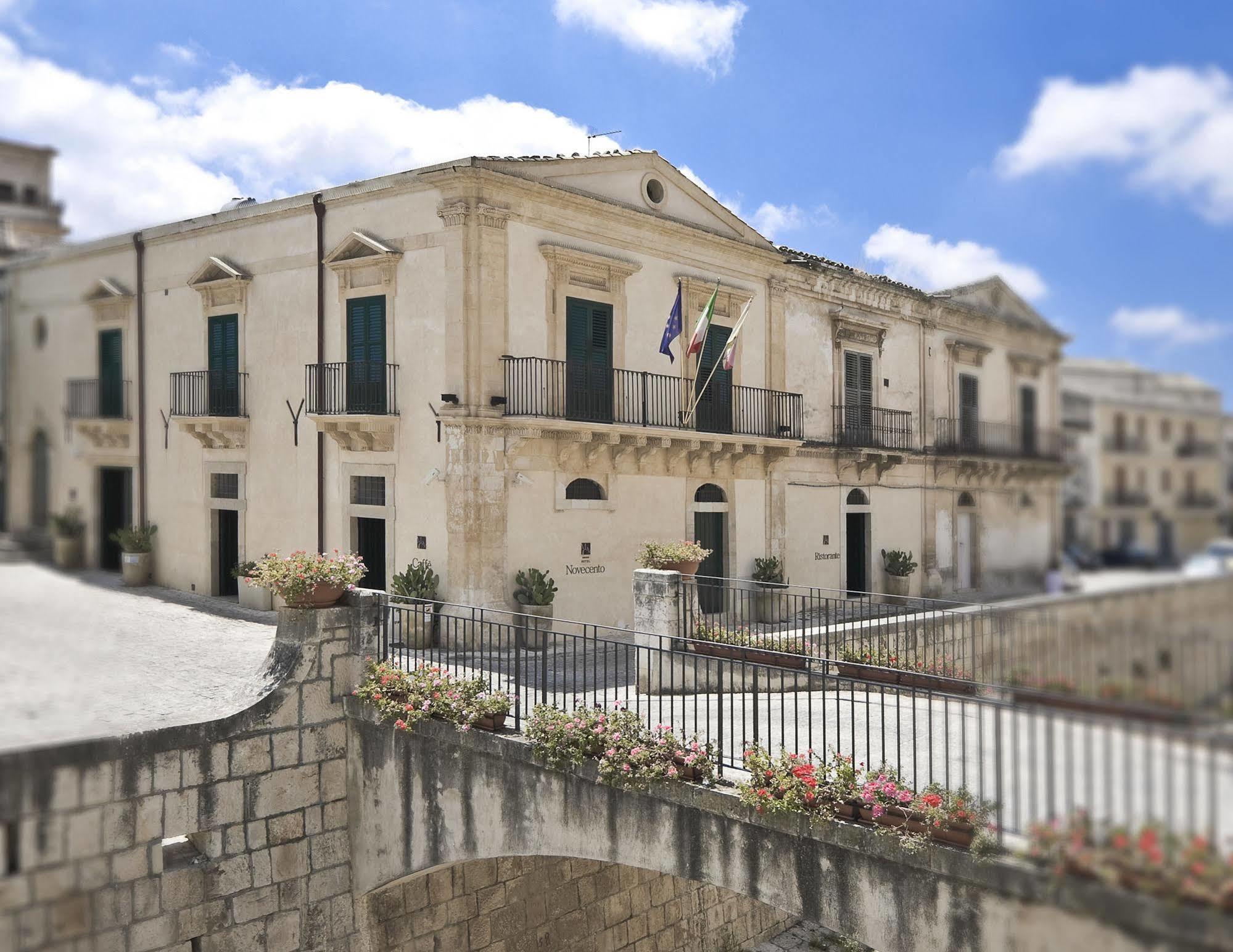 Hotel Novecento شيكلي المظهر الخارجي الصورة