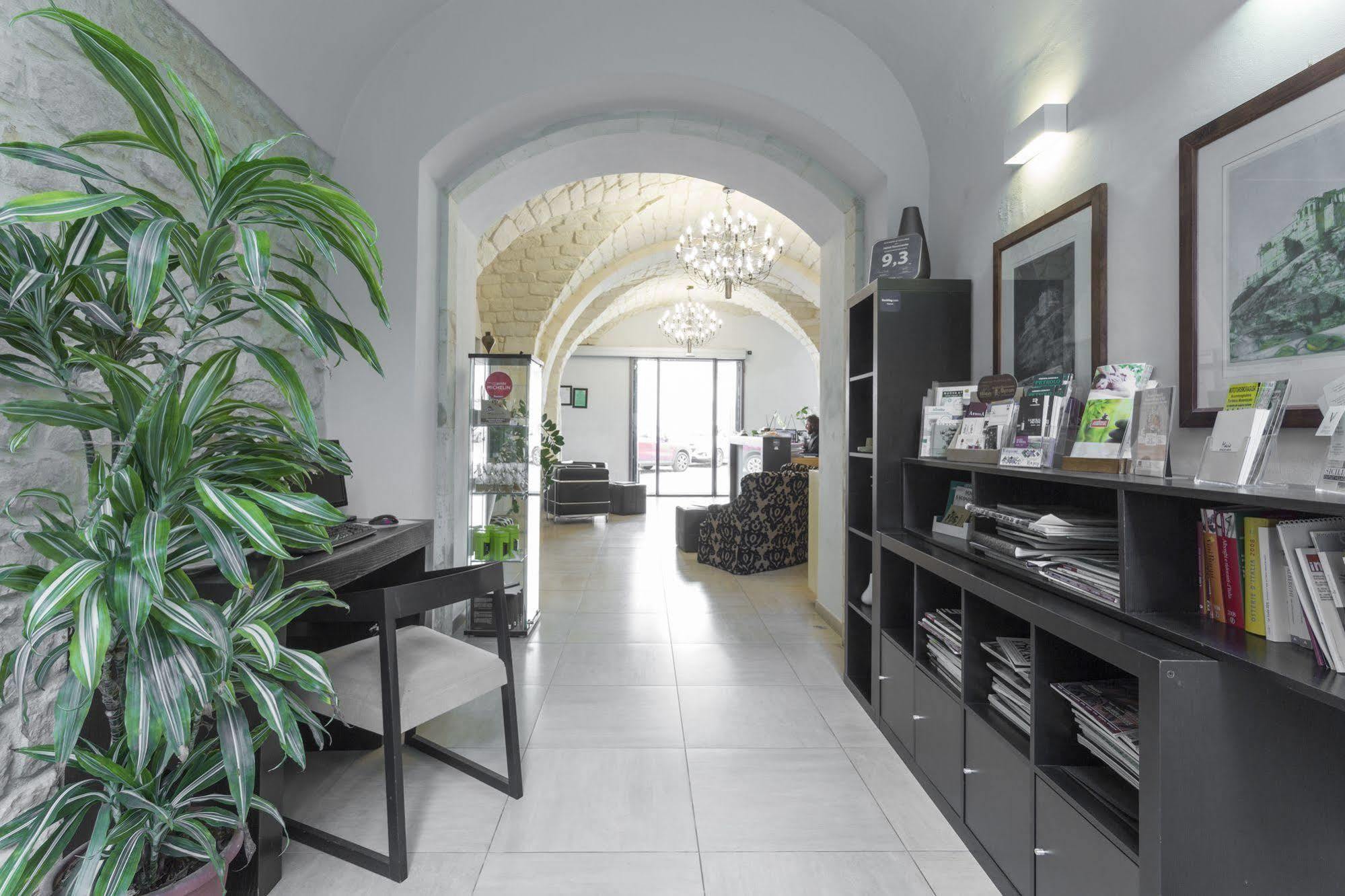 Hotel Novecento شيكلي المظهر الخارجي الصورة